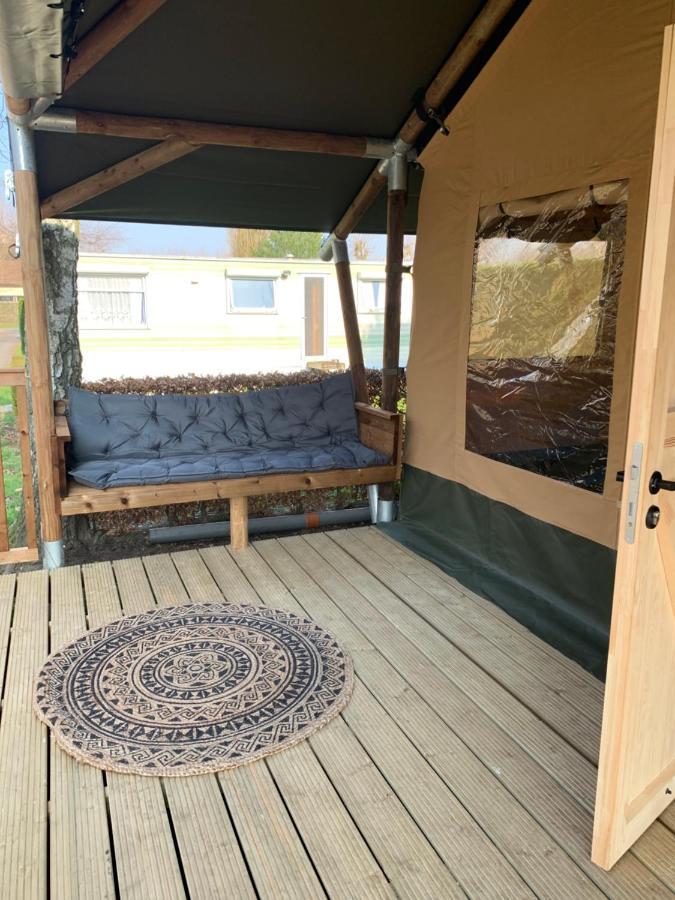 Glamour Glamping At Little Beach Яббеке Экстерьер фото