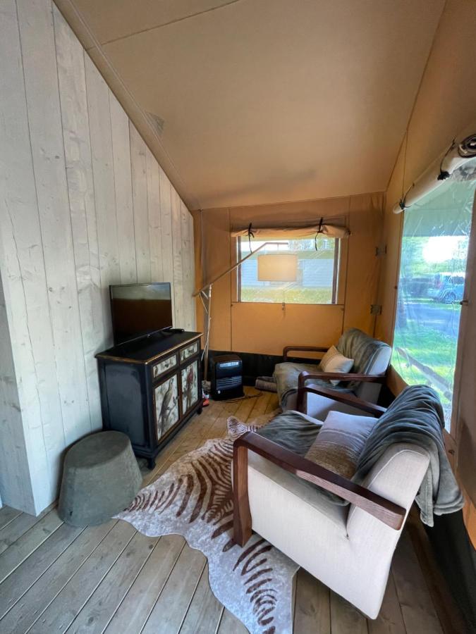 Glamour Glamping At Little Beach Яббеке Экстерьер фото